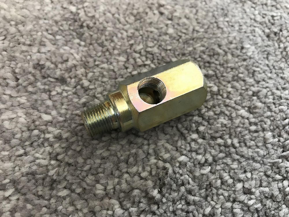 Image of T Piece for Smiths oil pressure gauges