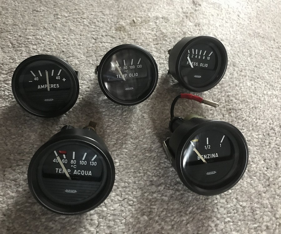 Classic Black Gauge Set