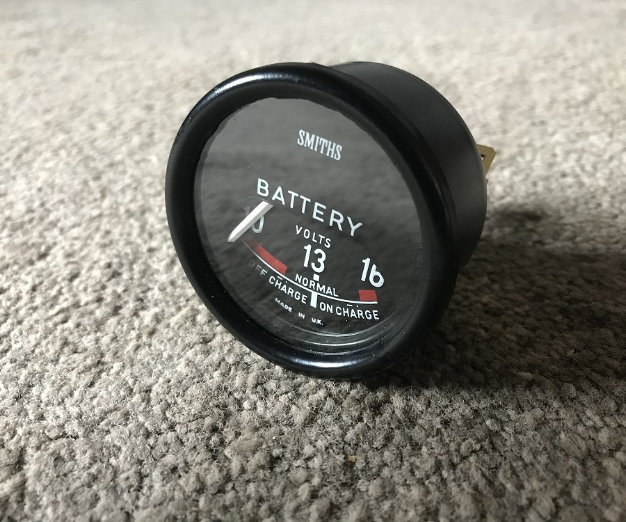 Classic voltmeter, black face and bezel